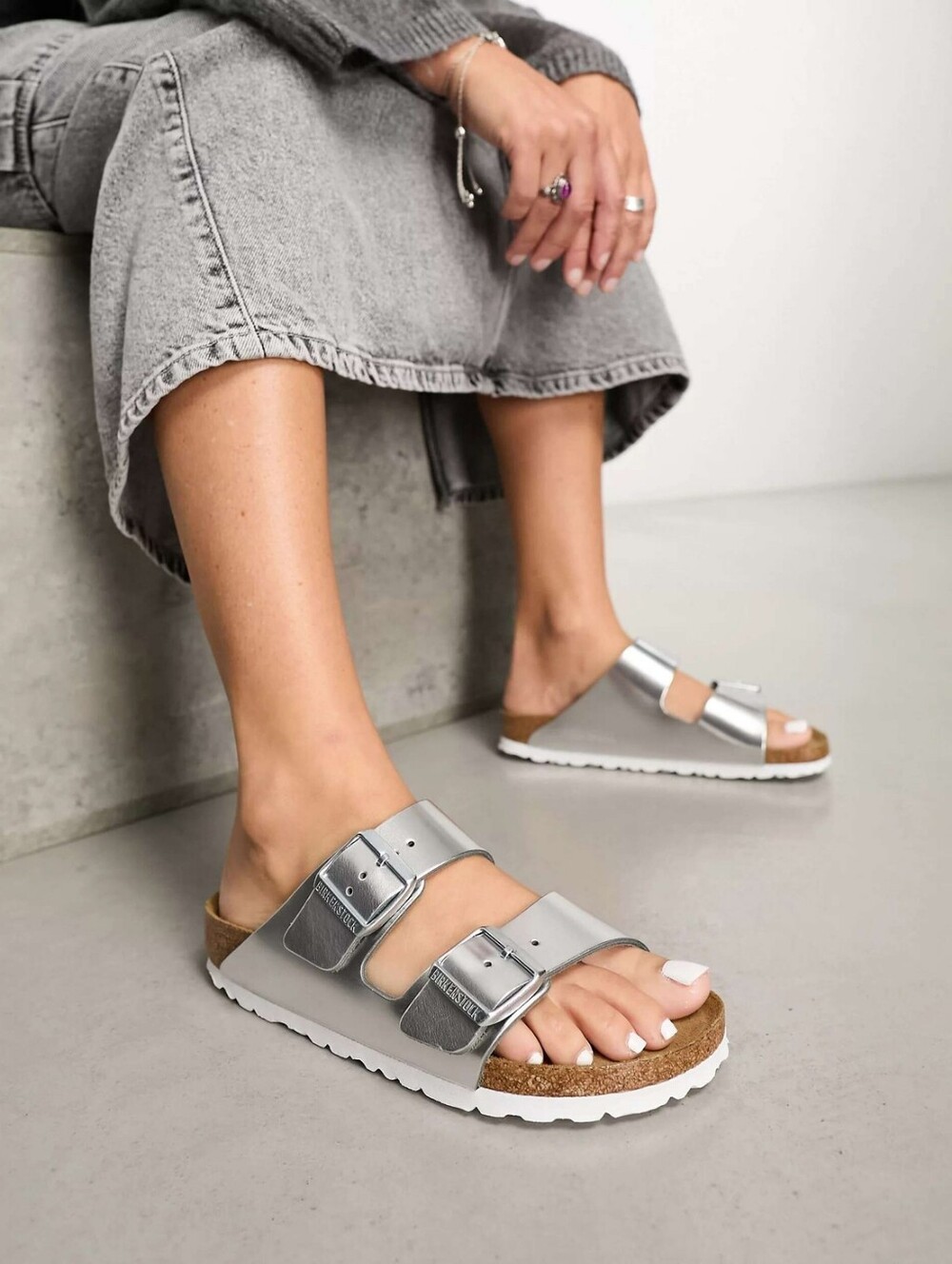Birkenstock Arizona Buckle Sandals Metallic Silver Straps Women's Size 8